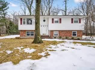 9 Eros Drive, Airmont, NY 10952