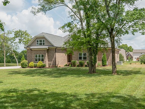 3rd image of 368 Nichols Ln