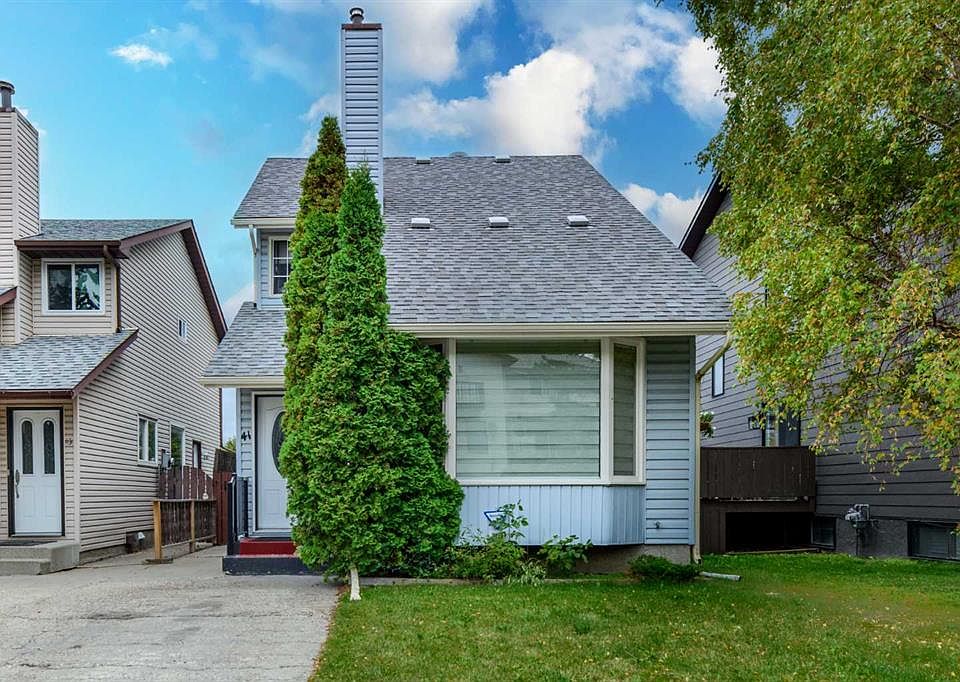 1st image of 41 NE Edgeford Way NW