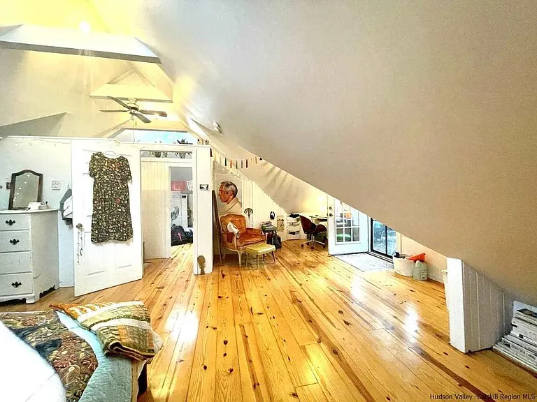 4 Underwood St #3 — Photo 12