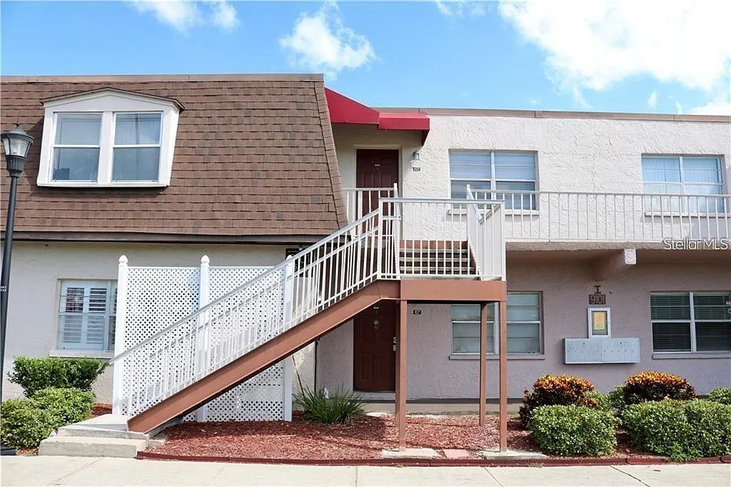 1 bed, 1.0 bath, 760 sqft, $1,225 — Photo 1