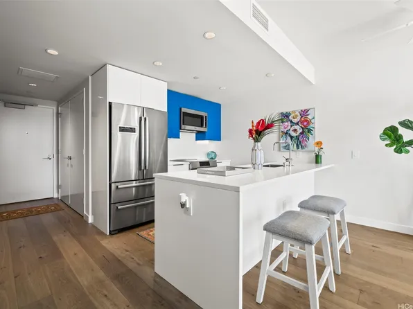 1001 Queen St #1213, Honolulu, HI 96814