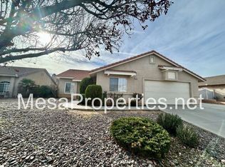 12323 Honeybear Ln, Victorville, CA 92392