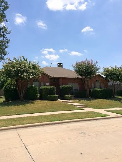 1st image of 911 Aylesbury Dr
