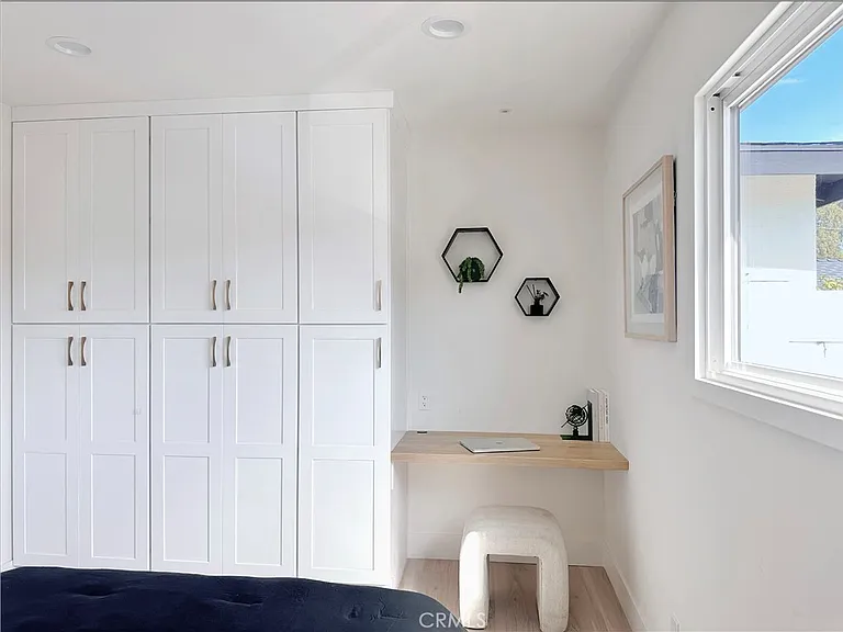 1318 S Helberta Ave — Photo 14