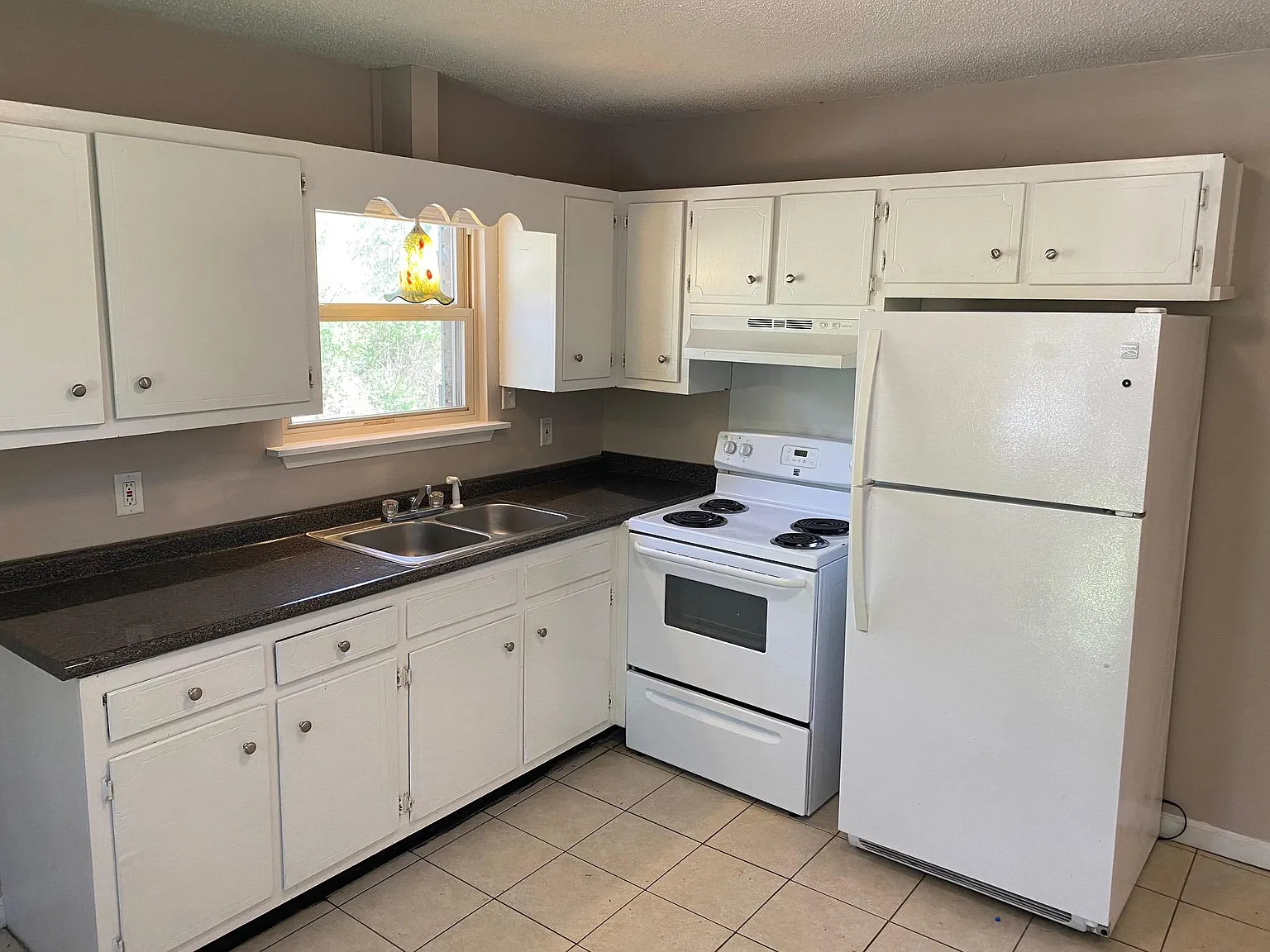 2 bed, 850 sqft, $1,000 — Photo 2