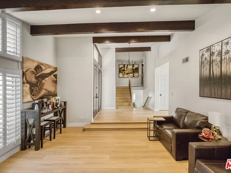 3970 Ellenita Ave — Photo 9