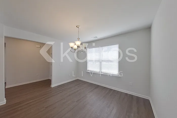 3 bed, 2.0 bath, 1540 sqft, $1,925 — Photo 2