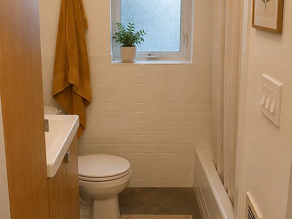 5th image of 463 Leedom St #2-R
