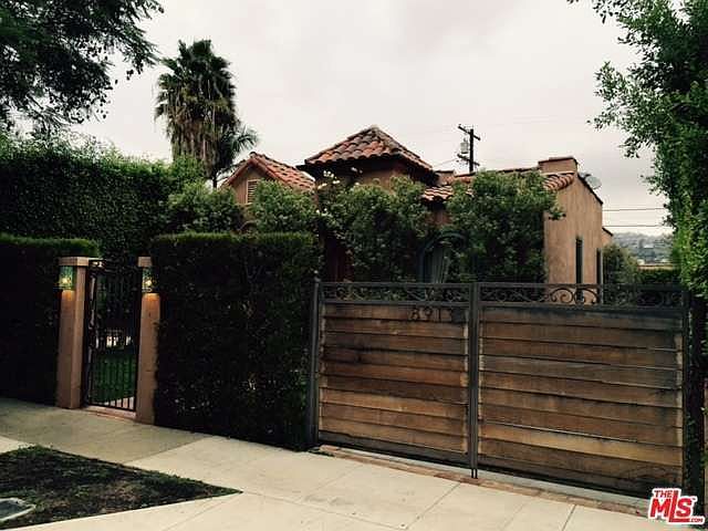 1st image of 8913 Rosewood Ave