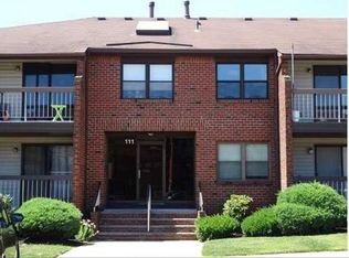 111 Beverly Hills Ter APT F, Woodbridge, NJ 07095