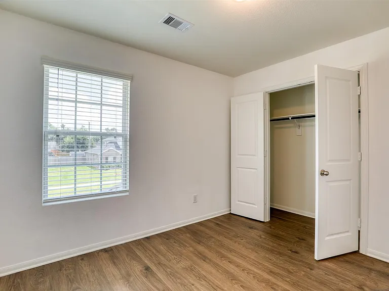 407 Magnolia St — Photo 18