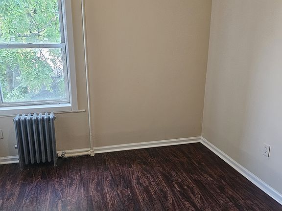 4th image of 467 S 5th Ave APT 2