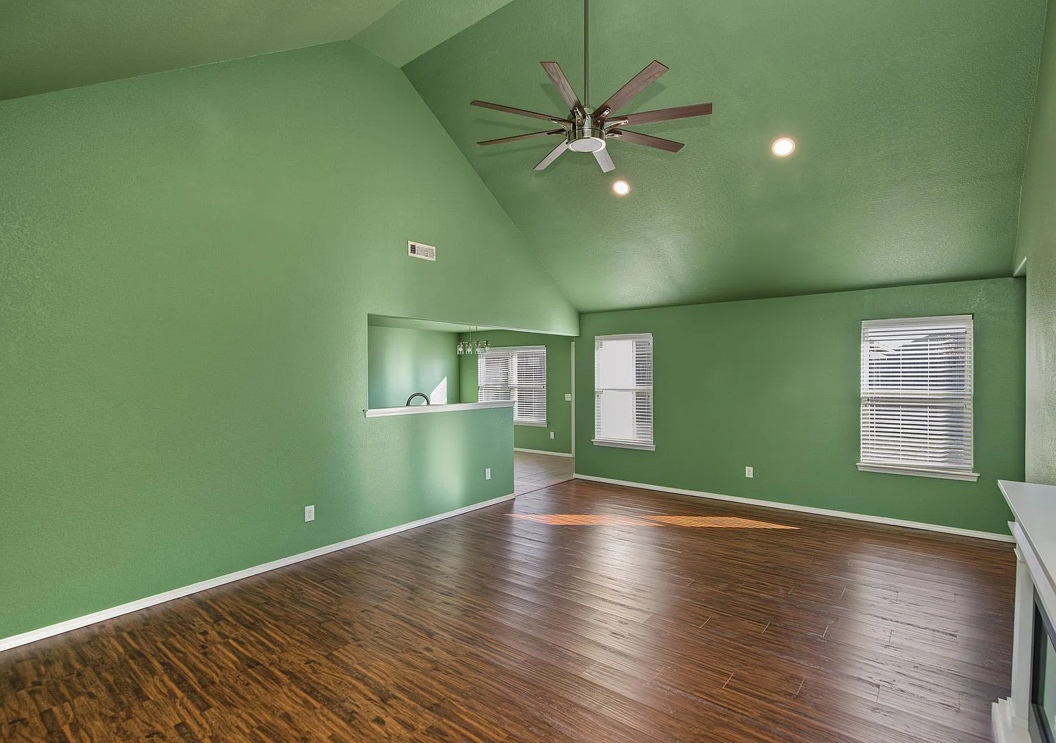 4103 SW Limestone Avenue — Photo 2