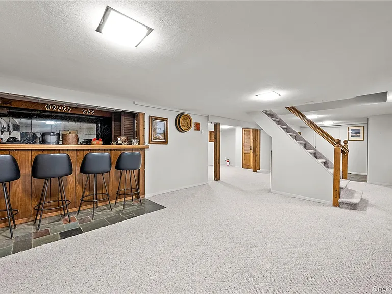 54 Edgewood Rd — Photo 20