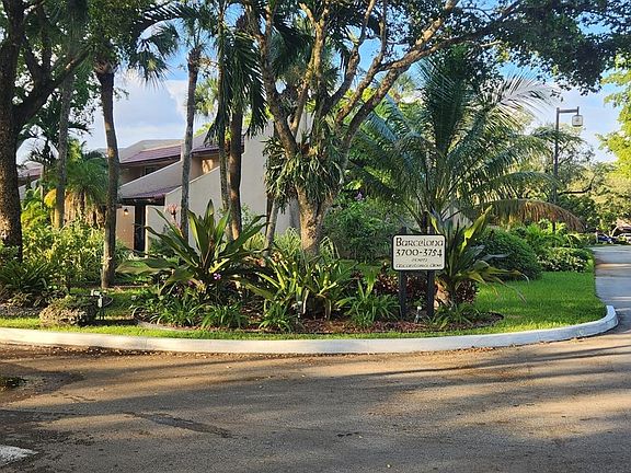2nd image of 3746 Alcantara Ave #70-D