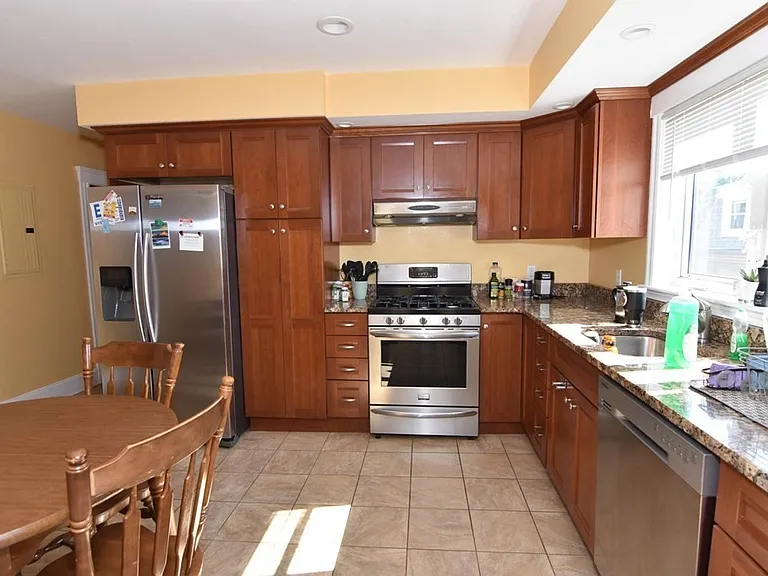 9 Greenville St #3 — Photo 1