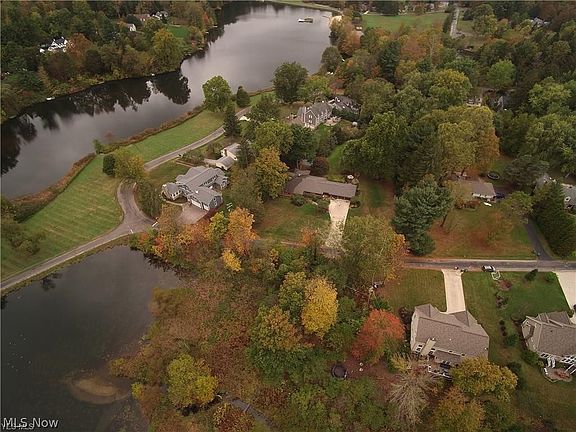 2nd image of 17209 Eastview Dr