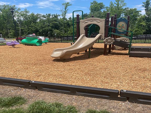4th image of 4900 Orchard Ridge Dr #405