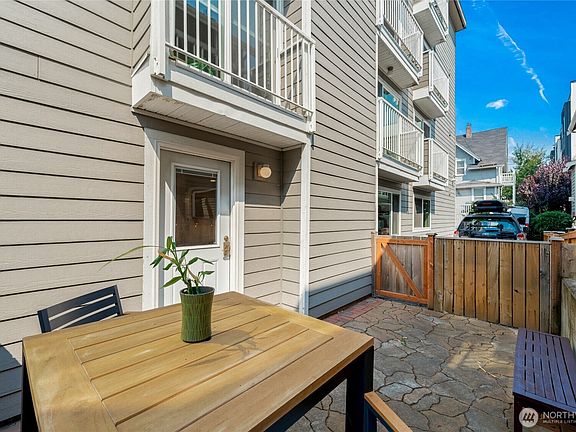 5th image of 555 Prospect Street #1