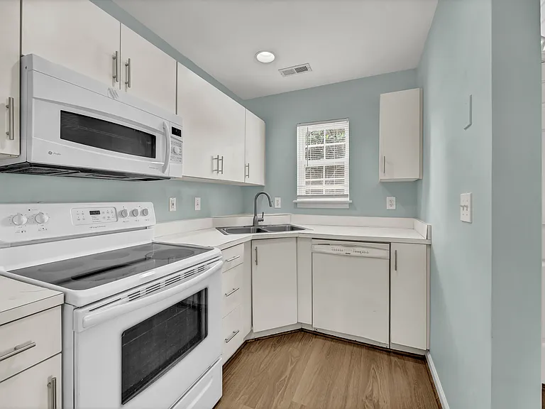 3809 Mayfield Ct — Photo 9