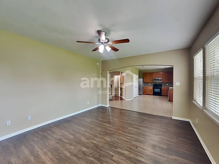 1927 Makenna Ln — Photo 5