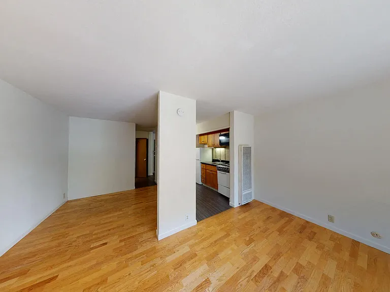 Berkeley Park Apartments — Photo 34