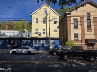 677 Pawling Ave, Troy, NY 12180