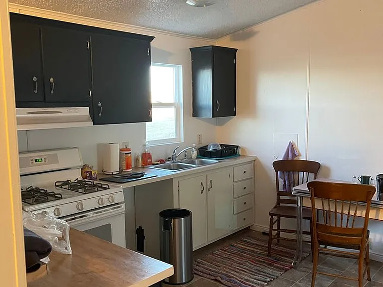 2746 Hummingbird St — Photo 4