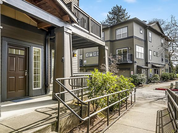 2nd image of 1100 SW 170th Ave Unit 100