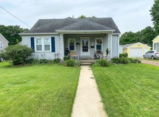 1004 Lincoln St, Pekin, IL 61554