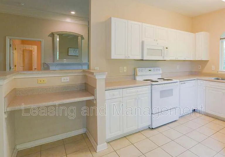 1035 Telfair Way — Photo 6