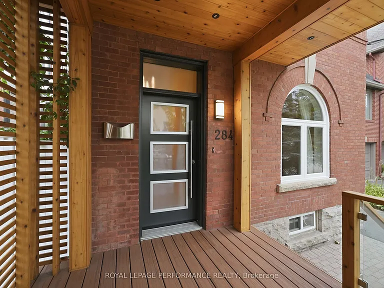 284 Crichton St — Photo 3