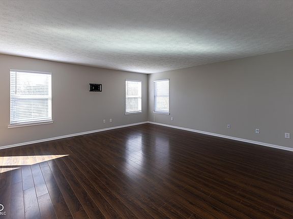 4th image of 6513 Kingsbury Way