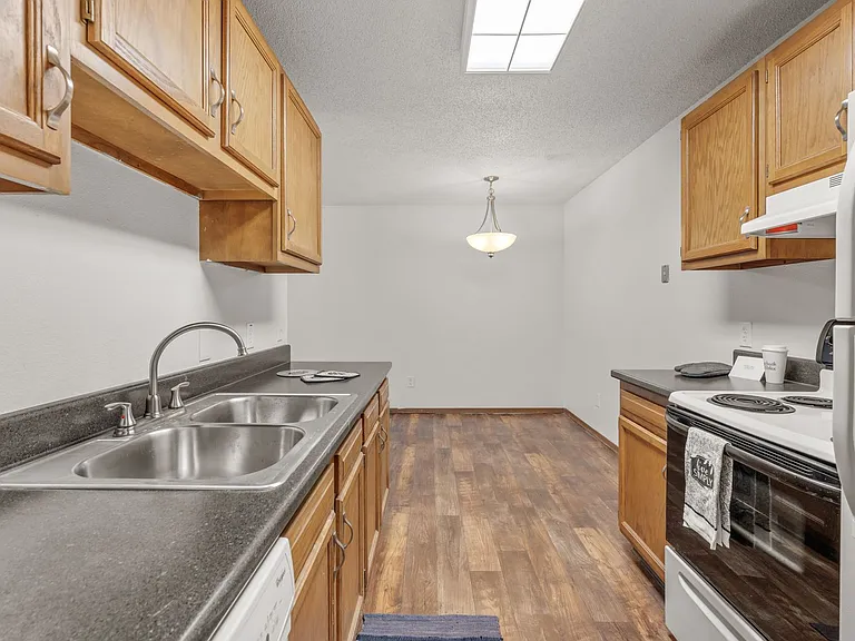 Heritage Heights Apartments — Photo 35