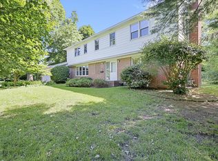 2210 Combes St, Urbana, IL