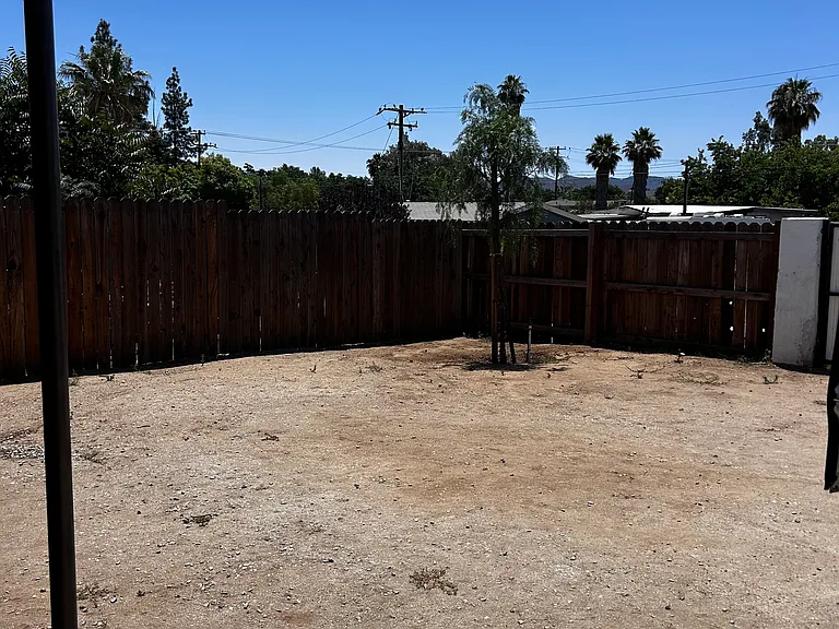 26603 Amanda Ave — Photo 29