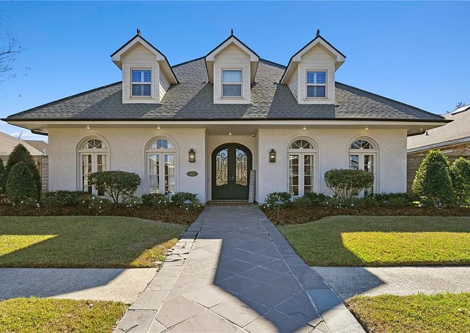 1st image of 7408 Stoneleigh Dr