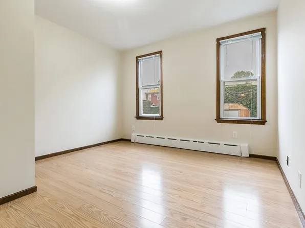 81 East 24th Street image 14 of 40