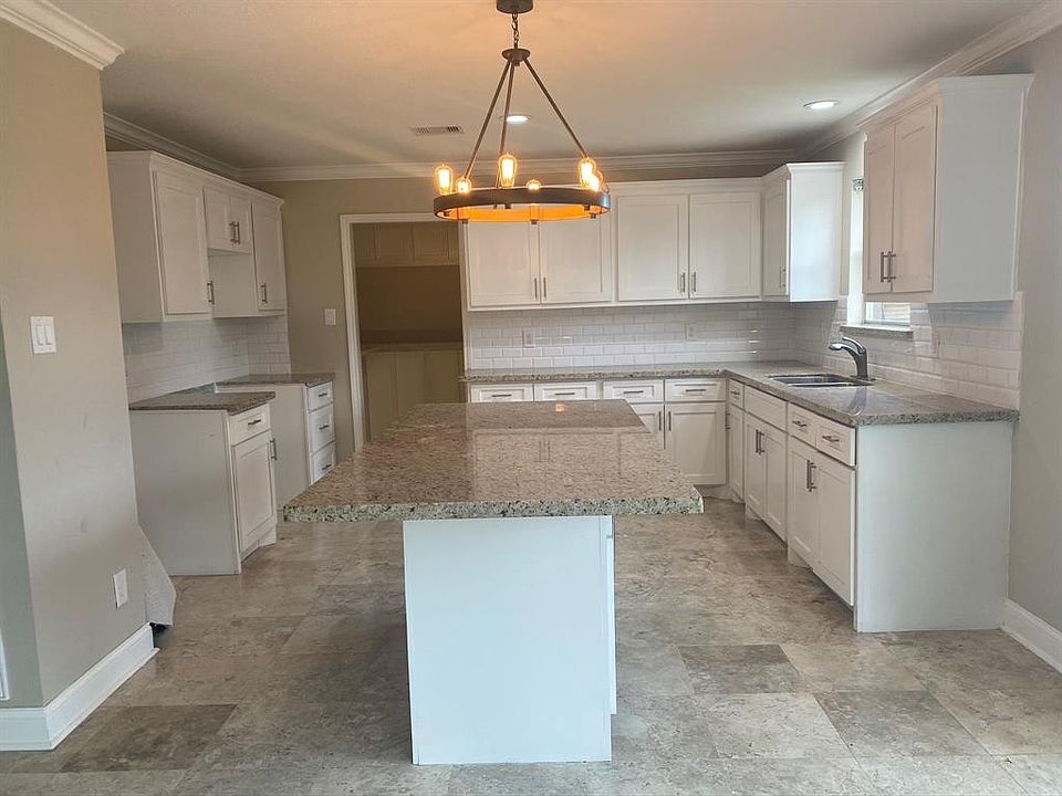 1st image of 14614 Lansing Crest Dr