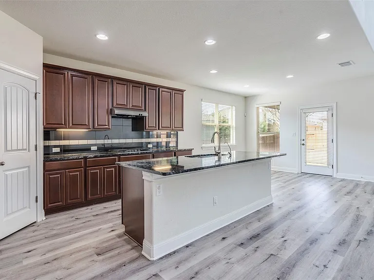 5728 Siragusa Dr — Photo 8