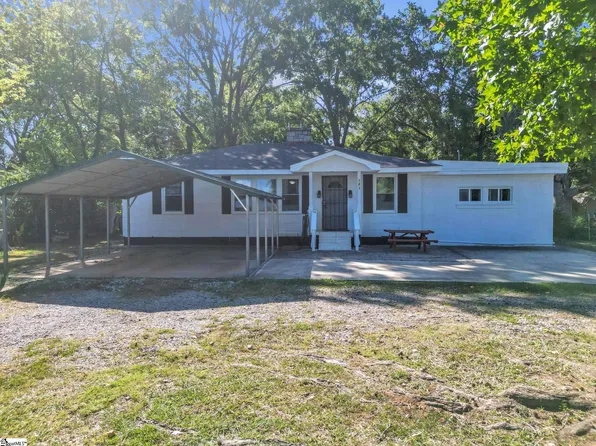 121 Fox Dr, Spartanburg, SC 29302