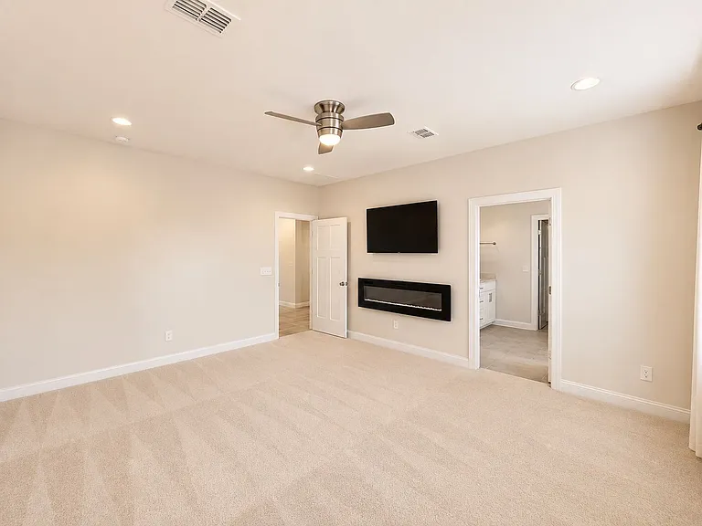 1217 Gannett Rd — Photo 9