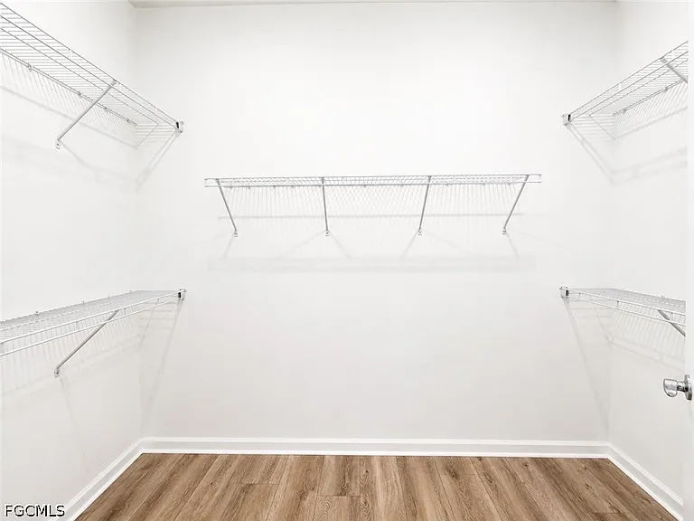 42723 Valley Brooks St — Photo 19