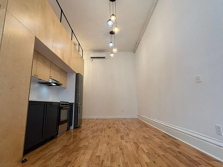 139 Orange St — Photo 10