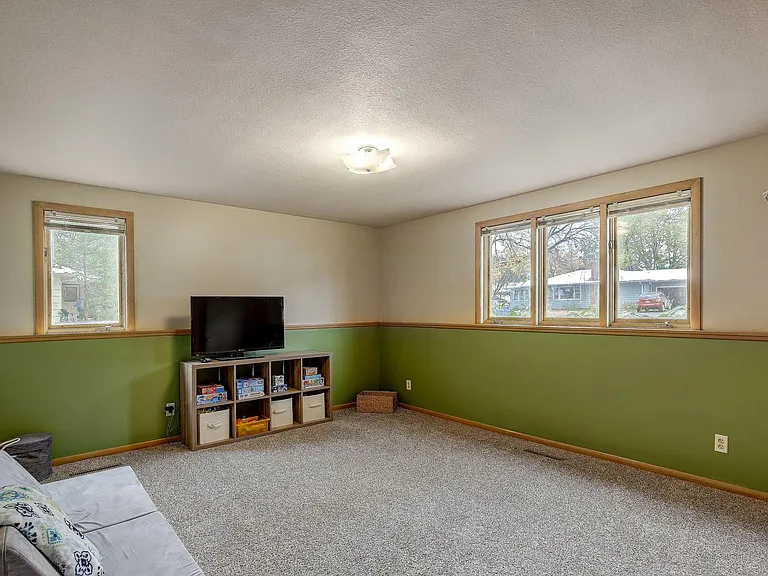 6311 Fir Tree Ave — Photo 15