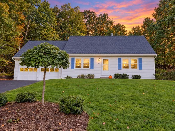 17 Midwood Dr, Binghamton, NY 13903