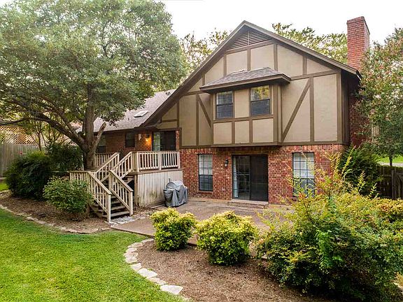 4th image of 10010 Townridge Dr