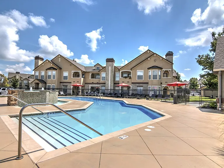 Mansions at Riverside — Photo 7