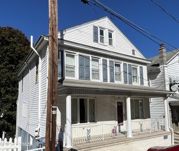 1017 W Chestnut St, Coal Township, PA, 17866